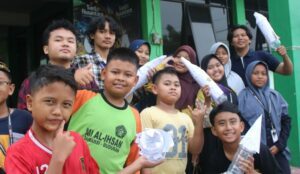 Mahasiswa ITS Hadirkan Semangat Pengabdian Lewat JMMI Mengajar 2025