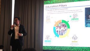 Pemaparan dari Aderiza Brahmana, External Affairs Manager PT Hyundai Motor Manufacturing Indonesia terkait rencana Hyundai dalam pilar pendidikan