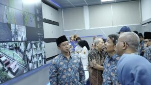 Perkuat Transformasi Digital Kampus, ITS Resmikan Command Center
