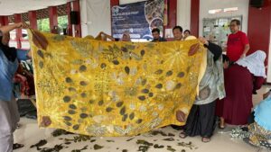 ITS Dorong Santripreneur Lewat Ecoprint Ramah Lingkungan
