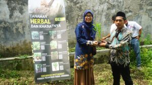 Tingkatkan Ekonomi Pesantren, ITS Rintis Kawasan Herbal Rimpang