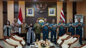 Perkuat Sinergi, ITS Bertandang ke Koarmada II Bahas Character Building
