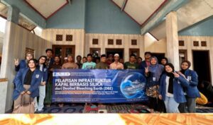 Tim Abmas ITS Kenalkan Pelapis Ramah Lingkungan pada Kapal Nelayan