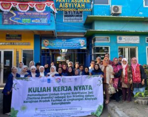 KKN Abmas ITS Olah Limbah Daun Jati Jadi Produk Eco Printing Bernilai Ekonomi