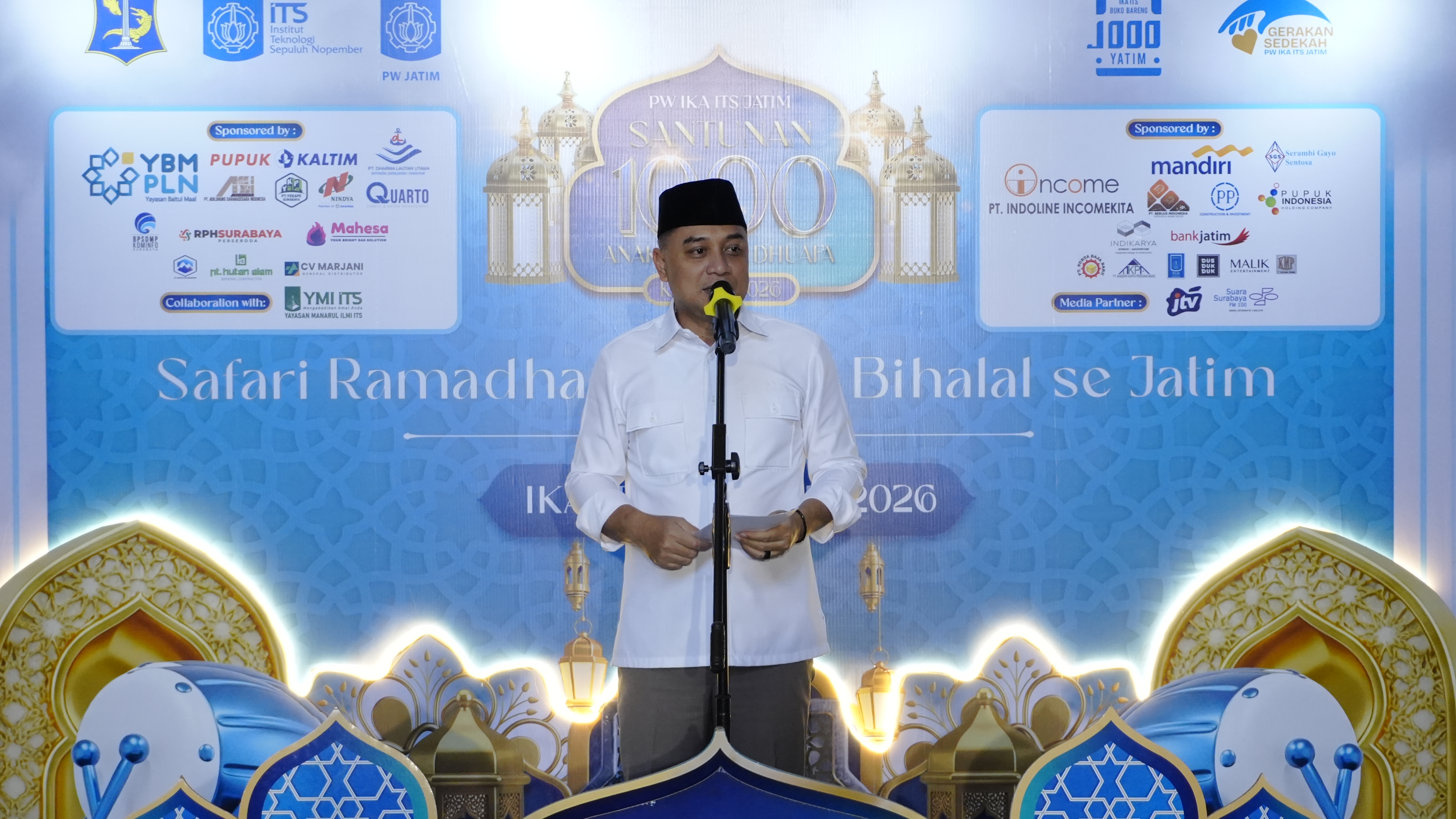 Ketua Umum Pengurus Wilayah (PW) IKA ITS Jawa Timur Eri Cahyadi ST MT memberikan sambutan di kegiatan safari ramadhan