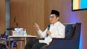 Wakil Ketua Umum MUI KH Muhammad Cholil Nafis menyampaikan tausyiah Halalbihalal Keluarga Besar ITS di Grha Sepuluh Nopember ITS
