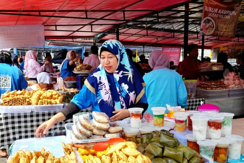 Potret pedagang takjil berjualan
