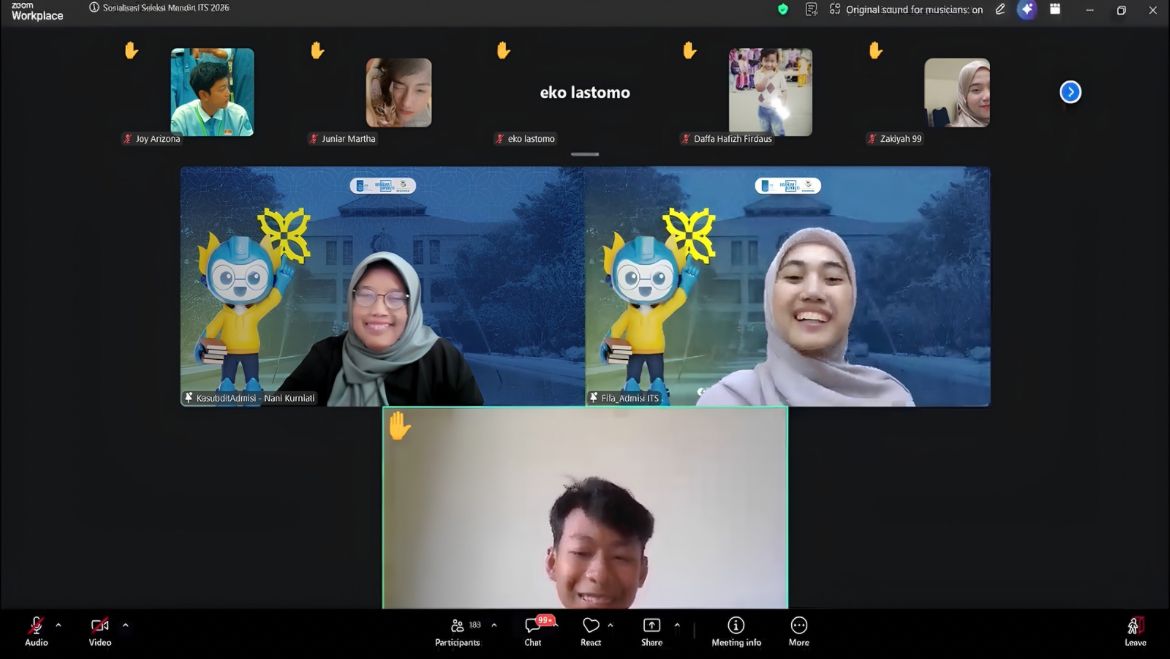 Kepala Subdirektorat Admisi dan Promosi ITS Nani Kurniati ST MT PhD (kiri atas) saat melakukan sesi tanya jawab dengan peserta sosialisasi SMITS 2026 secara daring