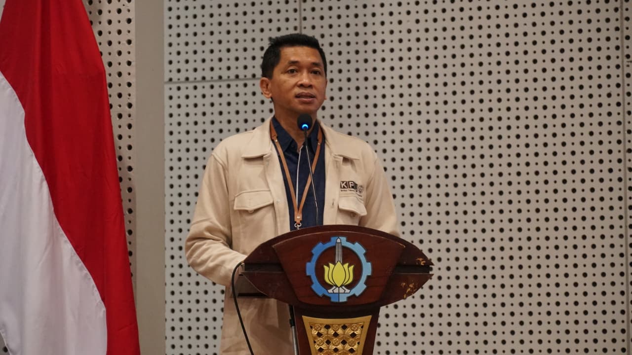 Gambar Rektor ITS menyampaikan sambutan pada acara ITS Expert Day dan DKPU Award