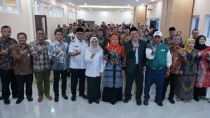 Para peserta Forum Raker I Paguyuban Rektor PTN se-Jawa Timur 2026