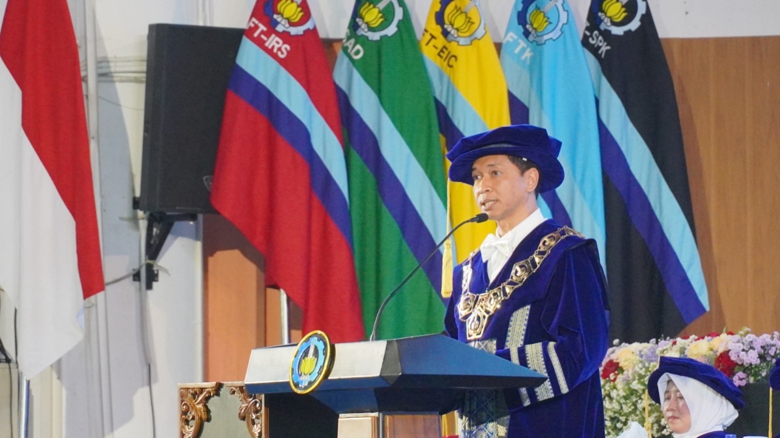 ITS Rector Prof Dr (HC) Ir Bambang Pramujati ST MScEng PhD while delivering a speech on the first day of the 133rd ITS Graduation