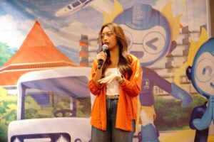 CEO of Sexy Javanese Accent Natasha Keniraras ST atau Natkeni ketika memberikan materi Coaching Clinic mengenai Creative Content di sela pameran