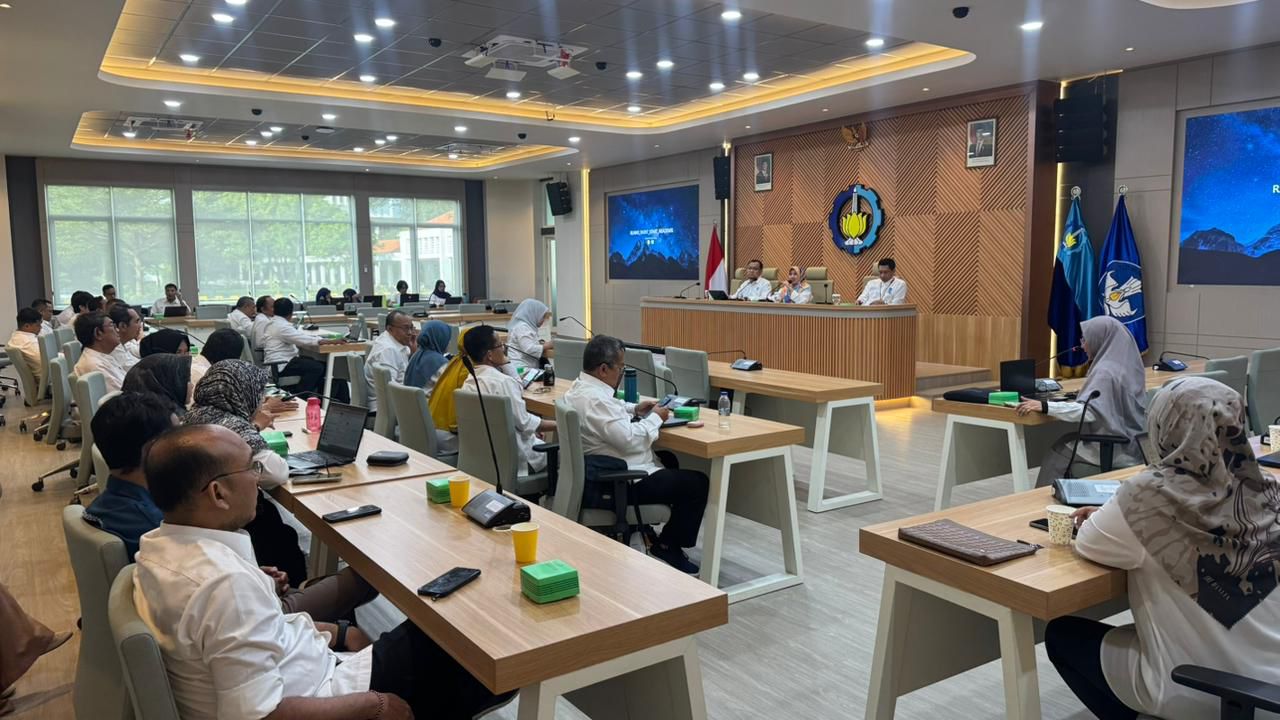 Gambar sosialisasi Pemilahan Sampah ITS yang Diadakan di Ruang Sidang Senat lantai 1 Gedung Rektorat ITS