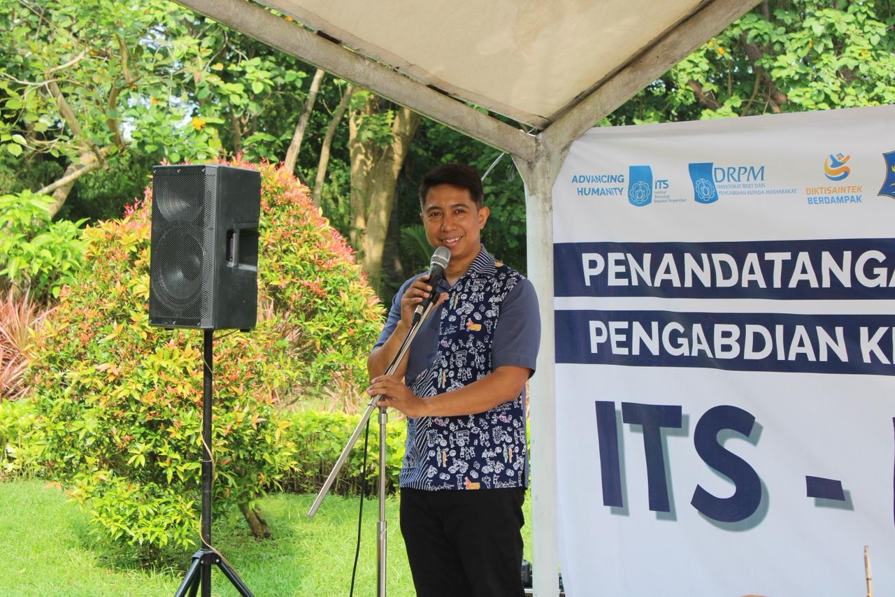 Camat Sukolilo Muhammad Aries Hilmi SSTP MKP saat memberikan sambutannya