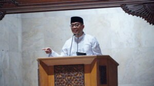 Di Masjid ITS, Mendiktisaintek Bicara Manusia Modern yang Kehilangan Makna