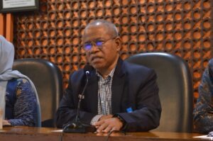 Wakil Rektor III Bidang Sumber Daya Manusia, Organisasi, Teknologi, dan Sistem Informasi Imam Baihaqi ST MSc PhD saat menyampaikan rencana kerja sama yang akan dijalin dengan KND RI