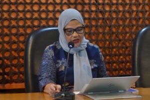 Komisioner Komisi Nasional Disabilitas RI Dr Rachmita Maun Harahap ST MSn saat menanggapi rencana ITS dalam meningkatkan akses pendidikan disabilitas