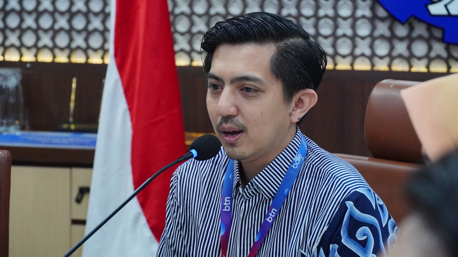 Kepala Kantor Wilayah BTN Balinusa Bagus Hendri Setiawan memberikan sambutan dalam acara Serah Terima Hibah Kendaraan Operasional Buggy Car oleh Bank BTN