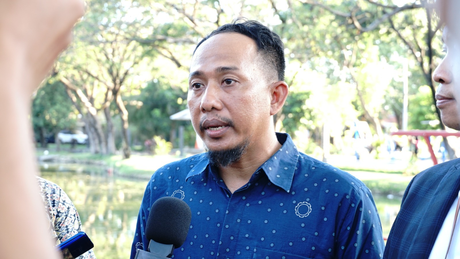 Ketua tim peneliti Kapal Pembersih Sampah Tanpa Awak Dr Hasanudin ST MT dari Fakultas Teknologi Kelautan (FTK) ITS
