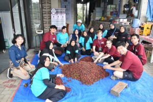 Gandeng Mahasiswa Mancanegara, GCO ITS Dukung Produk Agrikultur Lokal
