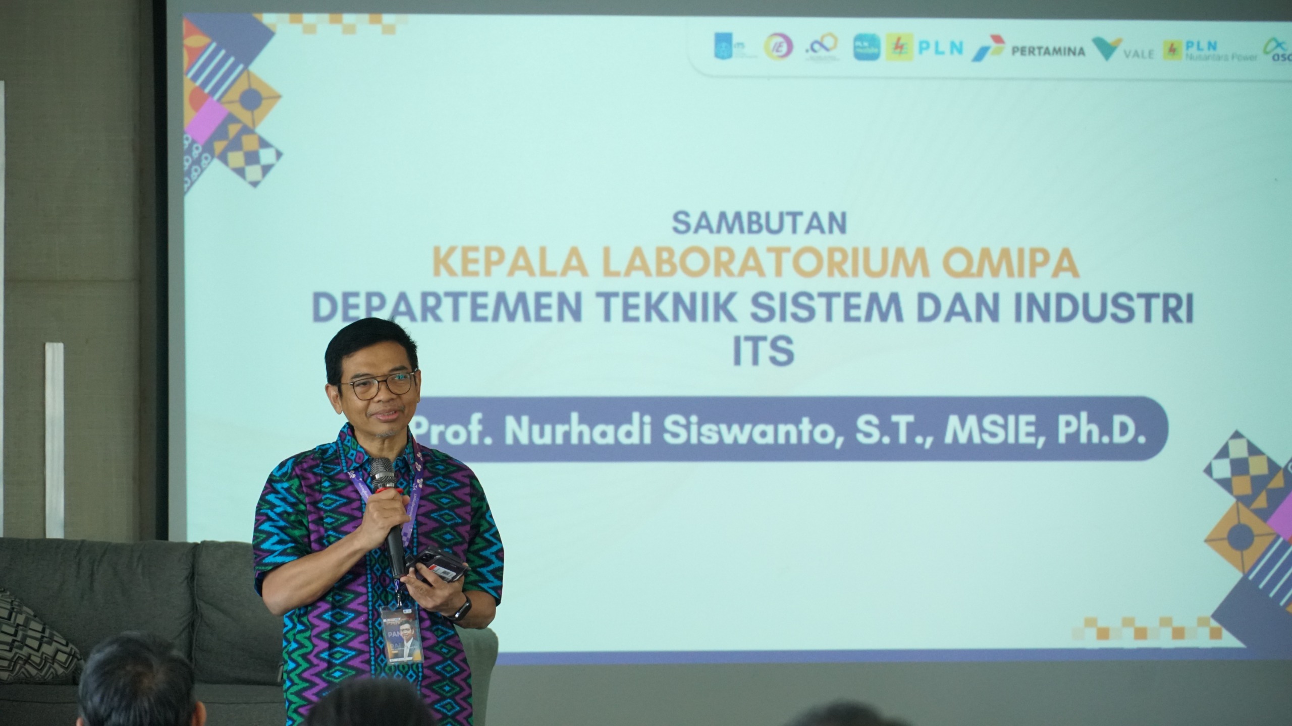 Kepala Lab QMIPA Prof Nurhadi Siswanto berikan sambutannya dalam pembukaan ORAI 2026