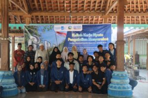 ITS Perkuat Keberadaan Wisata Religi Lewat KKN Abmas