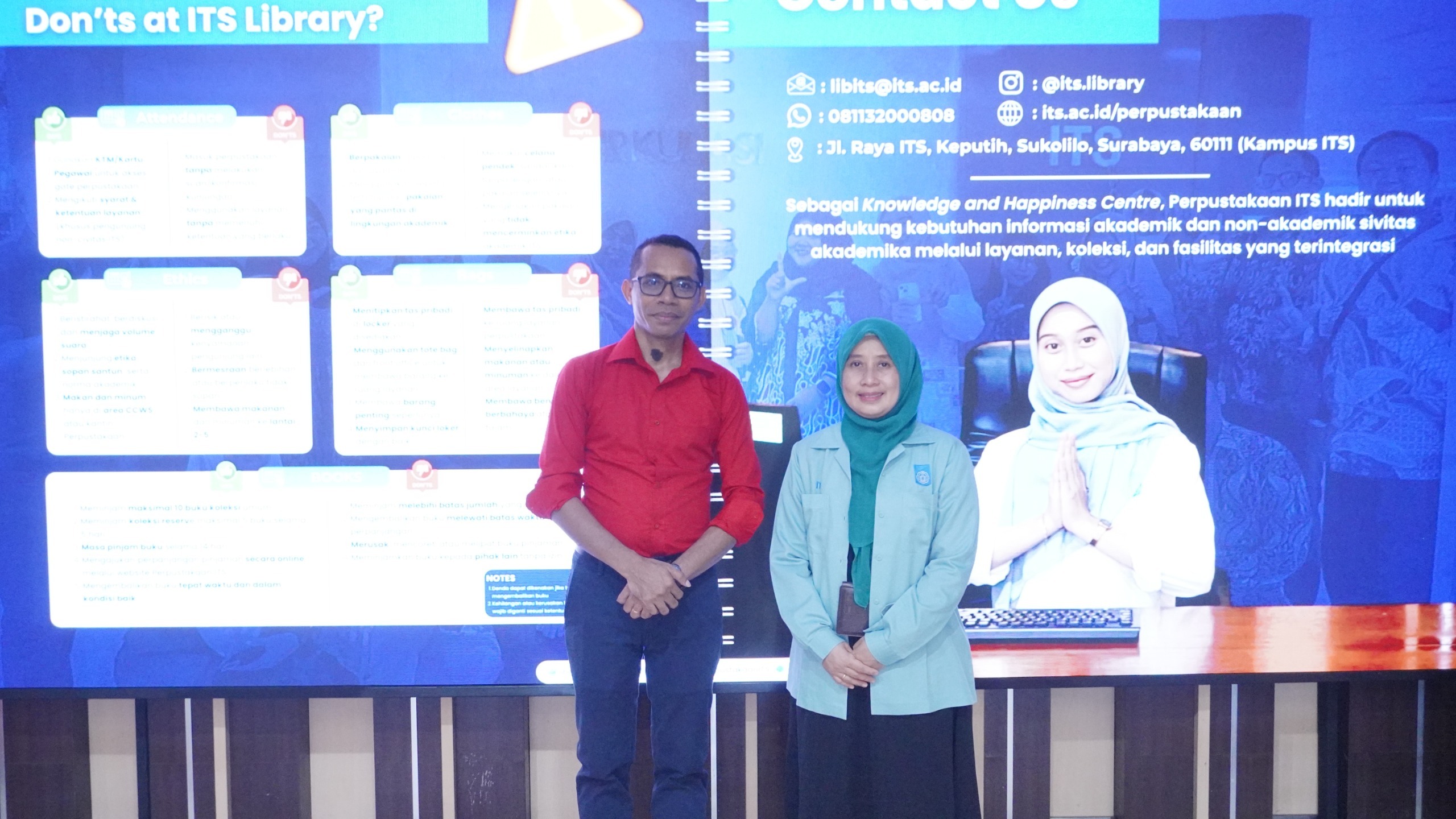 Gambar Profesor Departemen Teknik Informatika Prof Dr Umi Laili Yuhana SKom MSc (kanan) bersama dengan Direktur IT DIT Dr Edio Da Costa