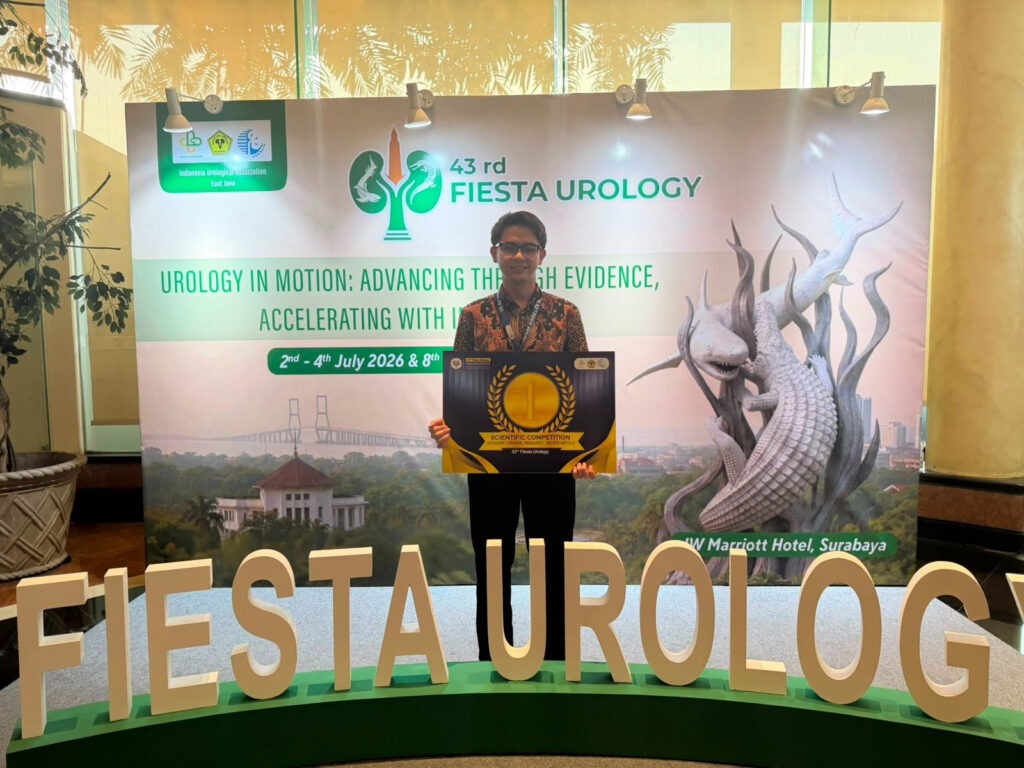 Mahasiswa Prodi Teknologi Kedokteran ITS Jefta Kenna Shalom Tarigan berhasil cetak sejarah sebagai juara 1 kompetisi urologi, kalahkan mahasiswa kedokteran lainnya