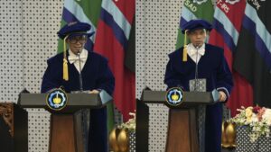 (dari kiri) Prof Ari Santoso dan Prof Imam Abadi saat presentasi orasi ilmiah pada upacara pengukuhan Guru Besar ITS
