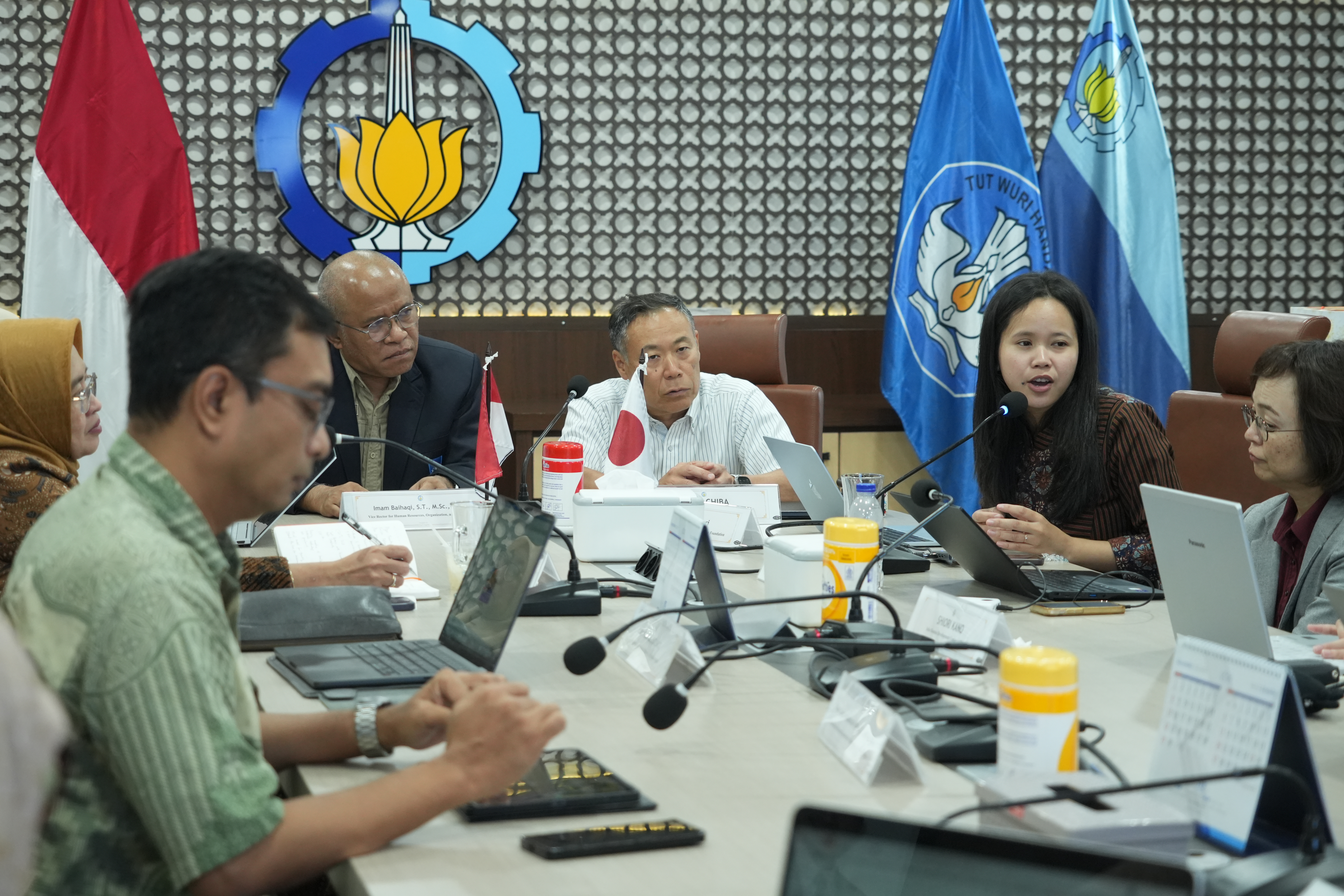 Diskusi mengenai action plan ITS
