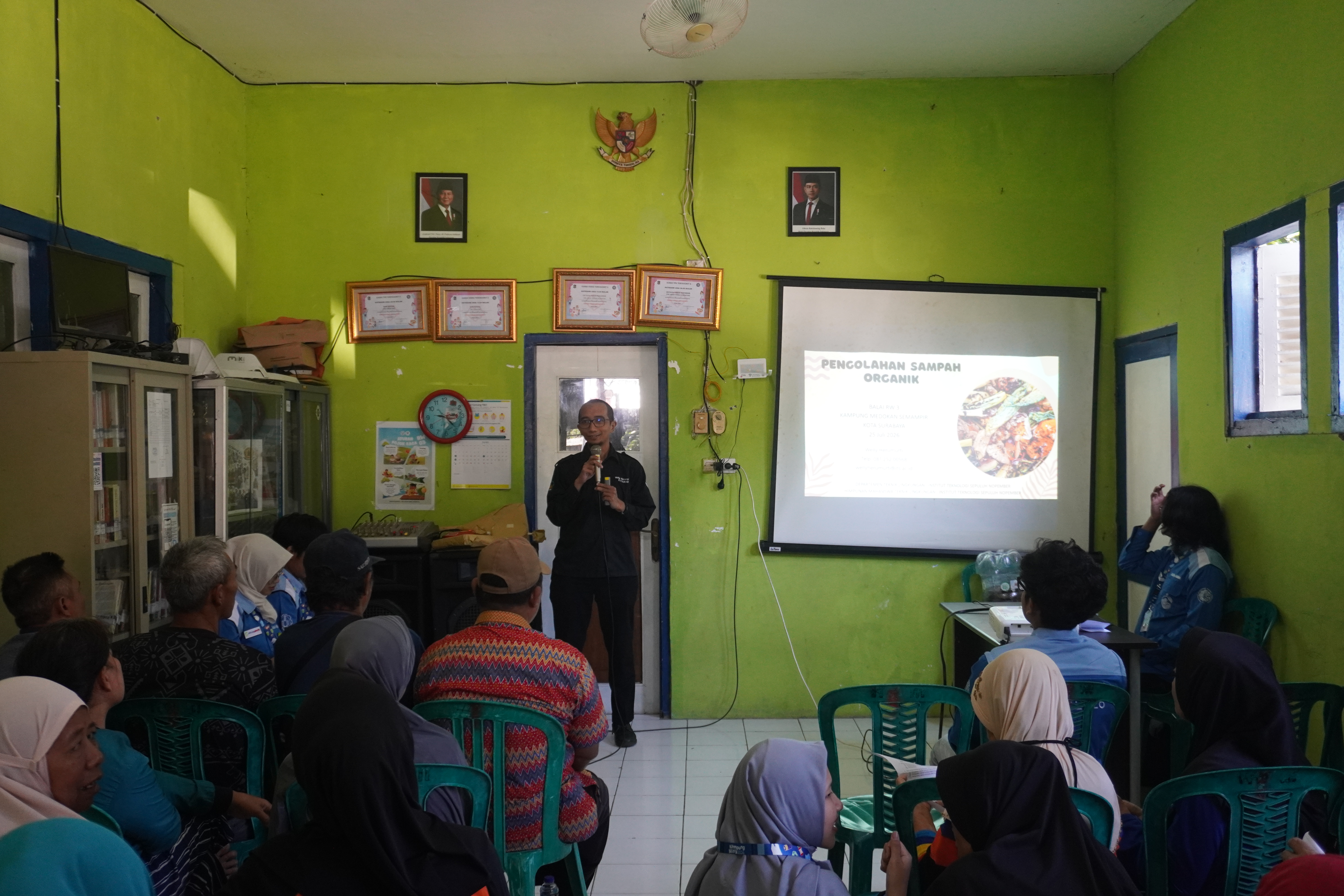 Penyampaian materi mengenai sampah organik