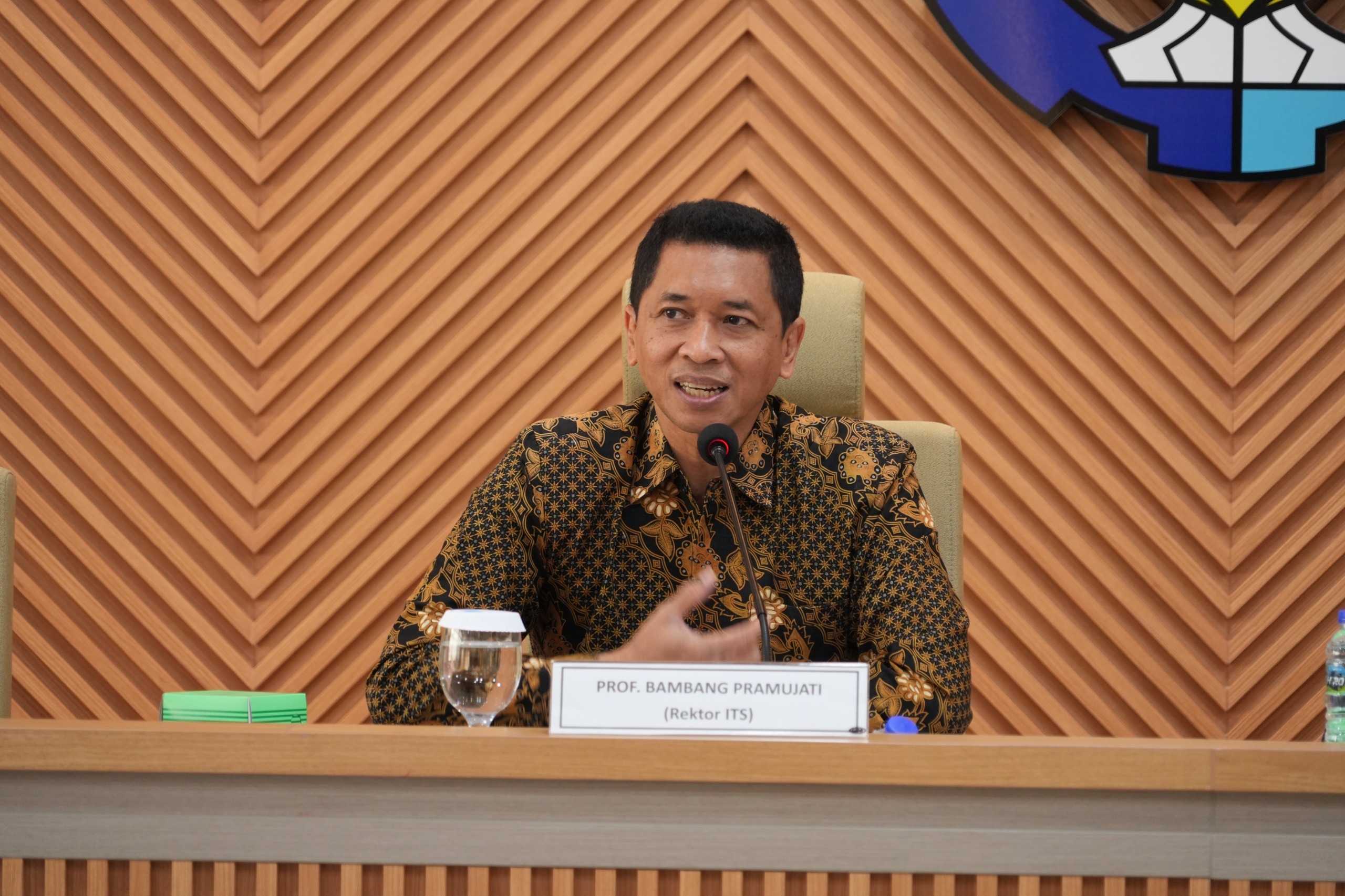 Prof Dr (HC) Ir Bambang Pramujati ST MScEng PhD