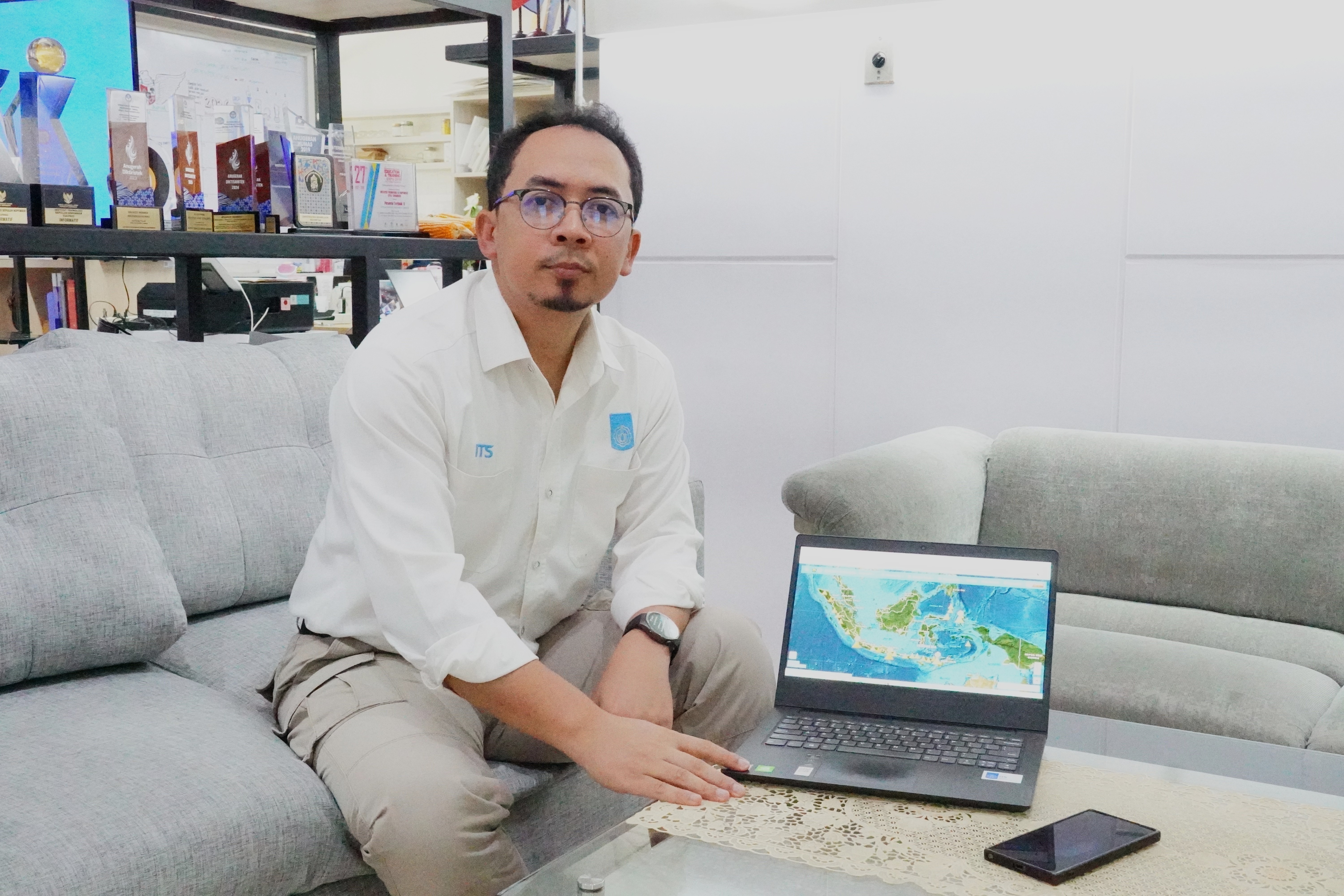 Ahli Geologi ITS Ajak Masyarakat Memahami Aktivitas Gunung Api di Indonesia