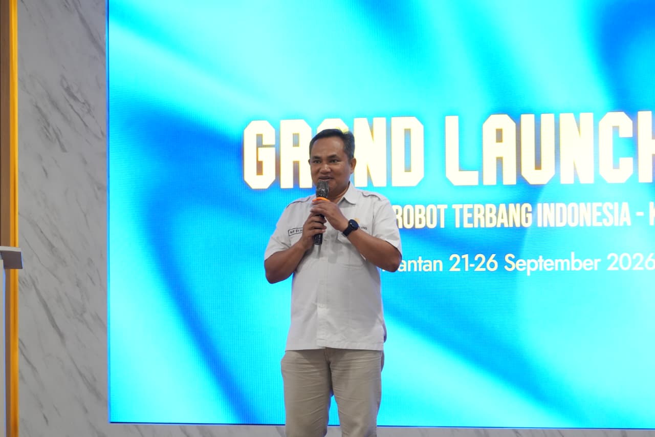 Direktorat Kemahasiswaan ITS Nur Syahroni ST MT PhD menyampaikan harapannya terhadap Tim Bayucaraka di acara grand launching inovasi pada Jumat (119)