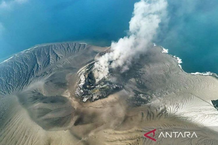 Gunung krakatau erupsi