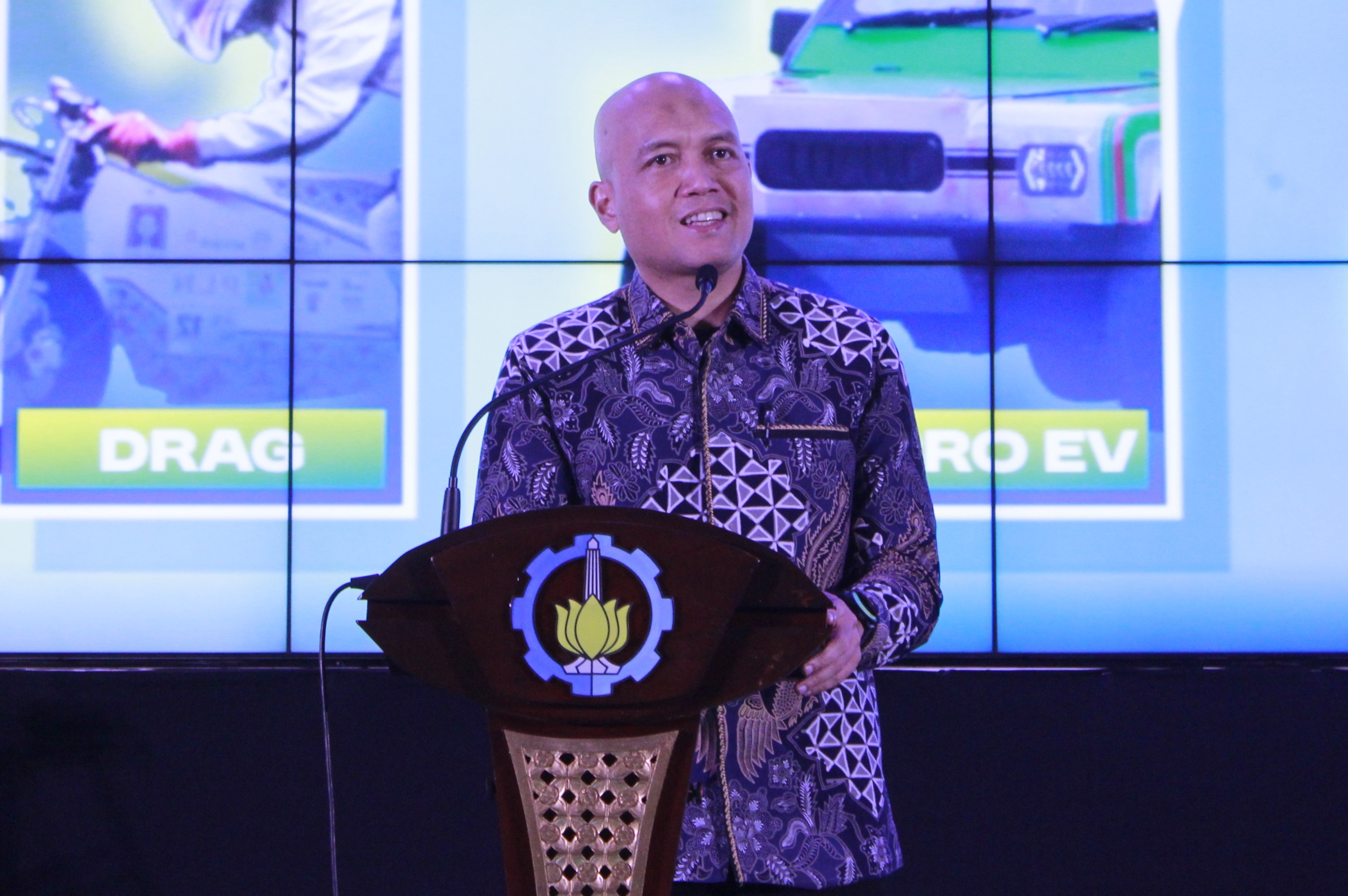 Gambar General Manager PT Perusahaan Listrik Negara (PLN) Puslitbang Mochamad Soleh ST MT IPM menyampaikan sambutannya