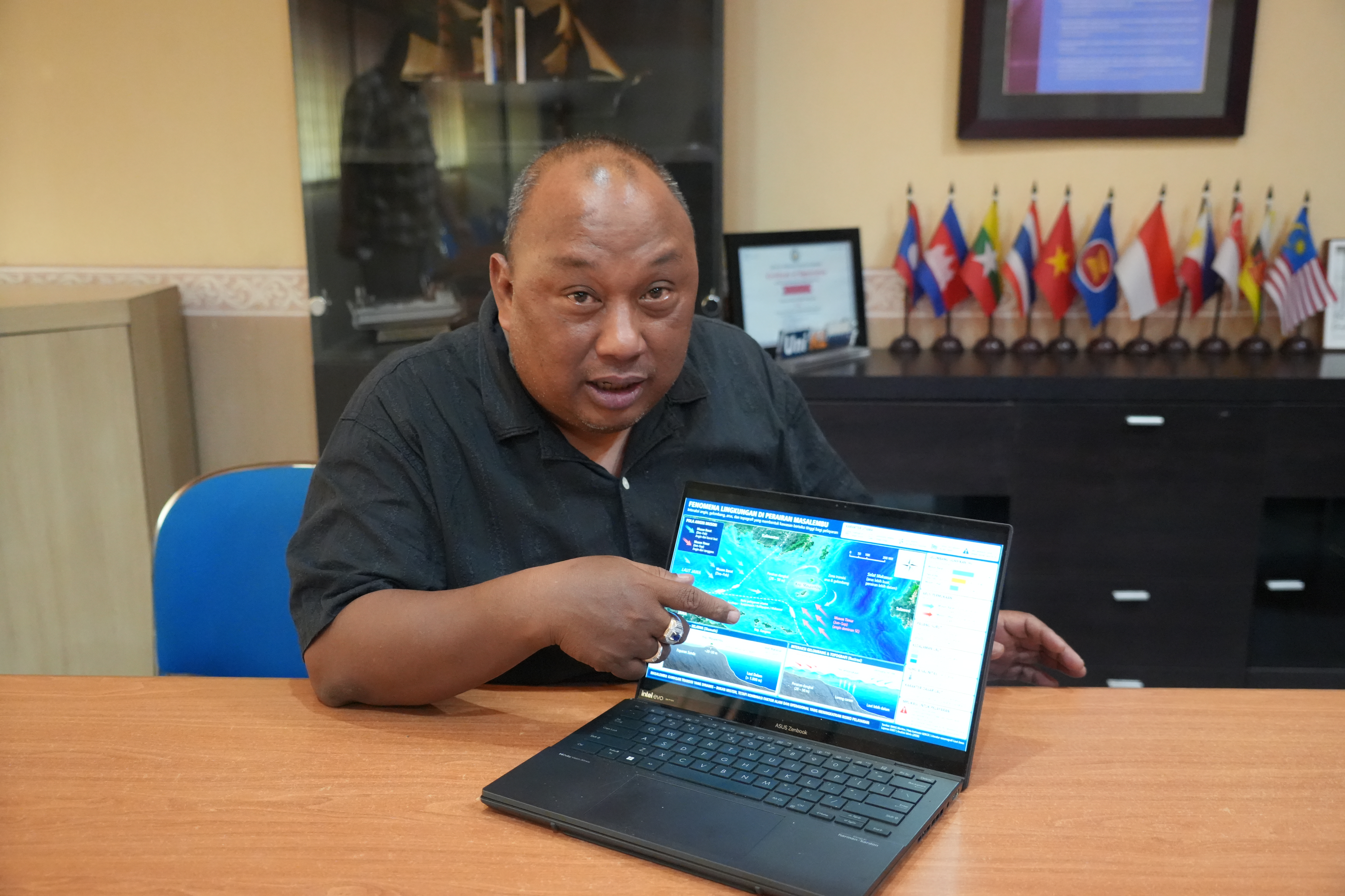 Pakar lingkungan laut ITS Dr Eng Kriyo Sambodho ST MEng mengungkapkan kondisi perairan Kepulauan Masalembu di sekitar lokasi kejadian tenggelamnya KM Virgo Transport 8