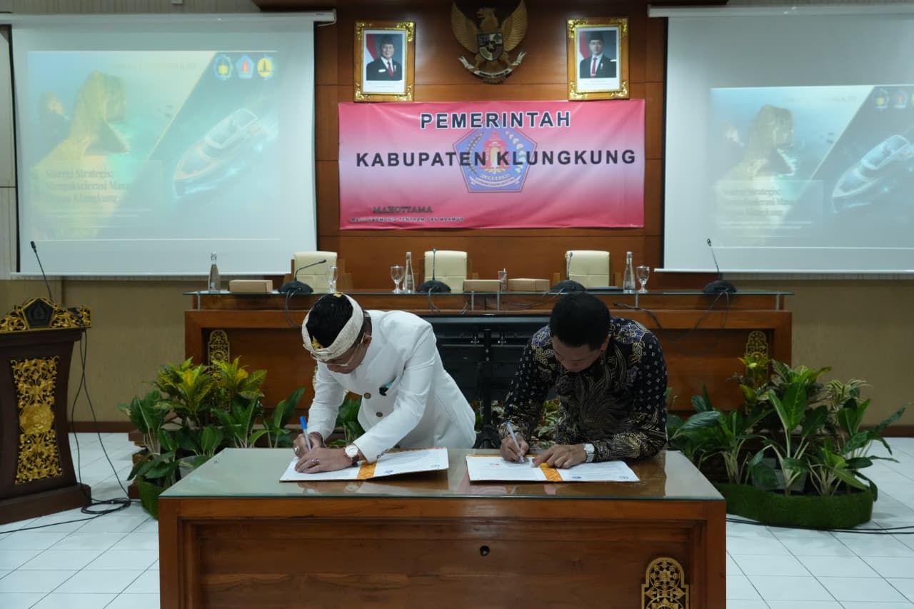 Penandatanganan Berita Acara Serah Terima Perangkat AISITS dari ITS ke Pemkab Klungkung