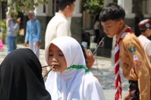 Kenalkan Kimia dengan Menyenangkan, Abmas ITS Gelar Science Fair