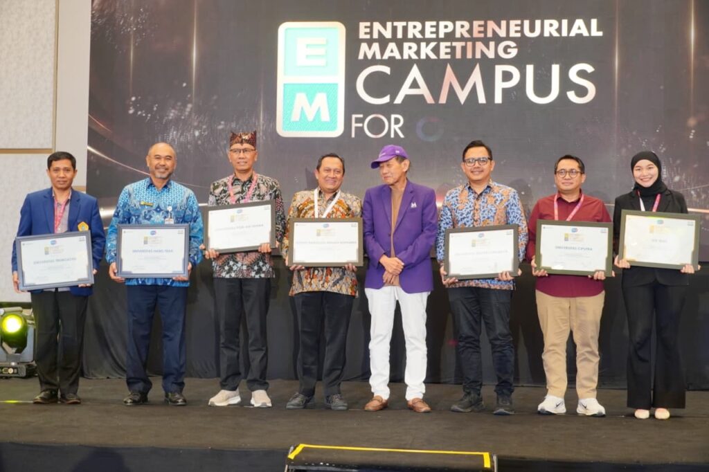 Sukseskan Ekosistem Kewirausahaan, ITS Sabet Penghargaan Entrepreneurial Marketing