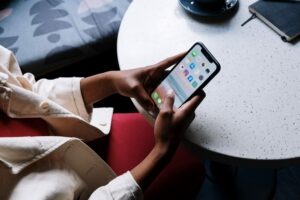 Menfess Jadi Bola Liar Penyebaran Informasi Digital