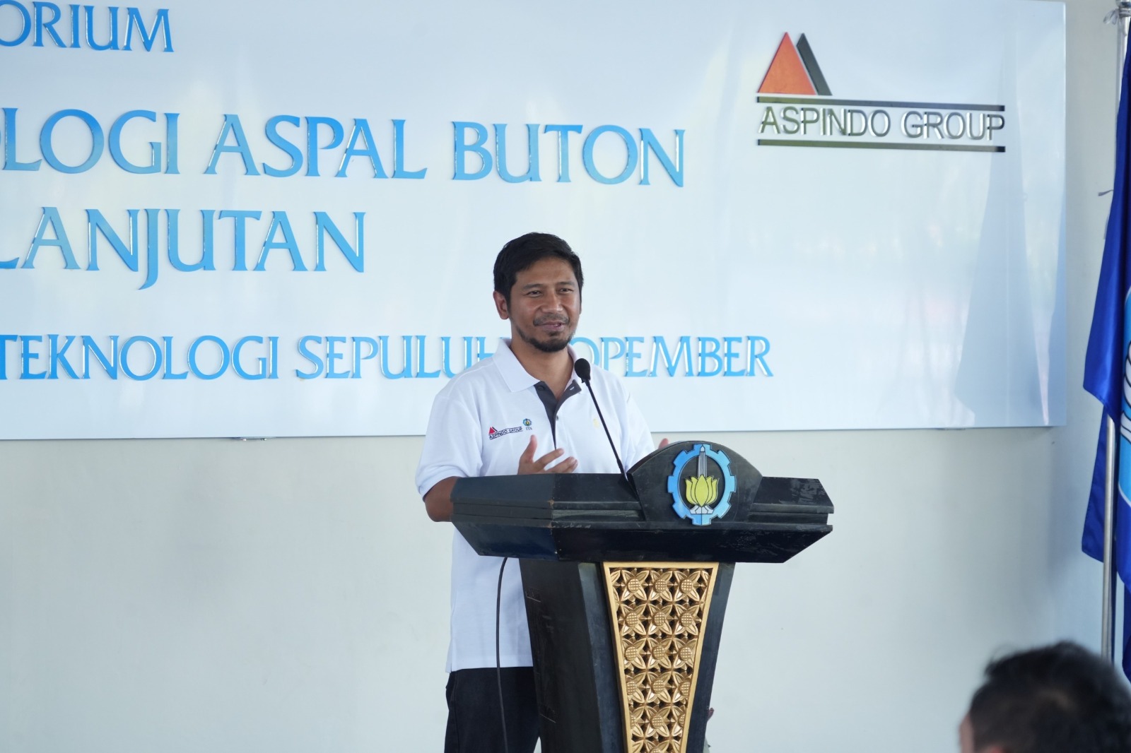 Direktur RPM ITS Fadlilatul Taufany ST PhD paparkan laboratorium dipersiapkan secara matang untuk berfungsi sebagai ruang layanan pengujian aspal terstandarisasi