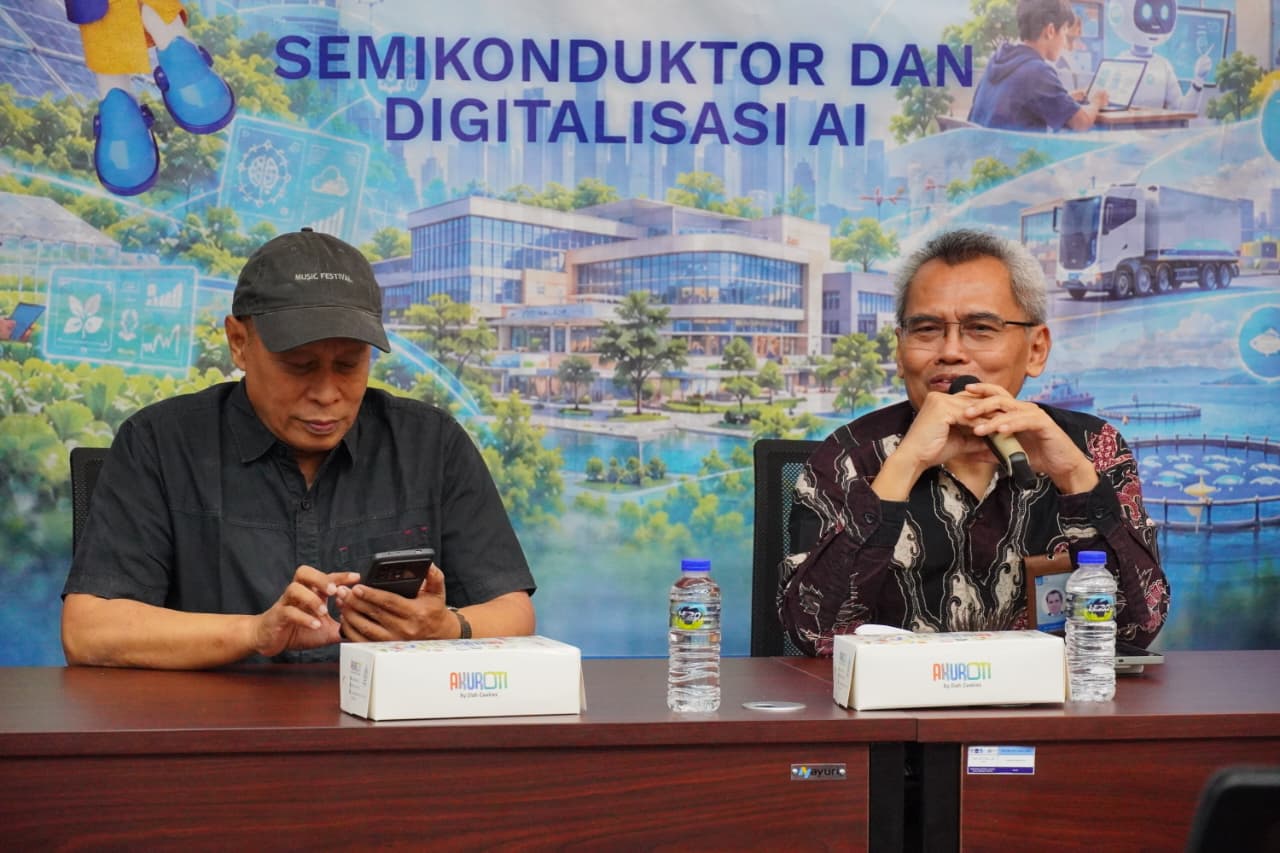 Direktur Direktorat Inovasi dan Kawasan Sains Teknologi ITS (DIKST), Dr Ir Endroyono, memaparkan bahwa Seno Hackathon 2026 mampu mengenalkan inovasi mahasiswa ke masyarakat