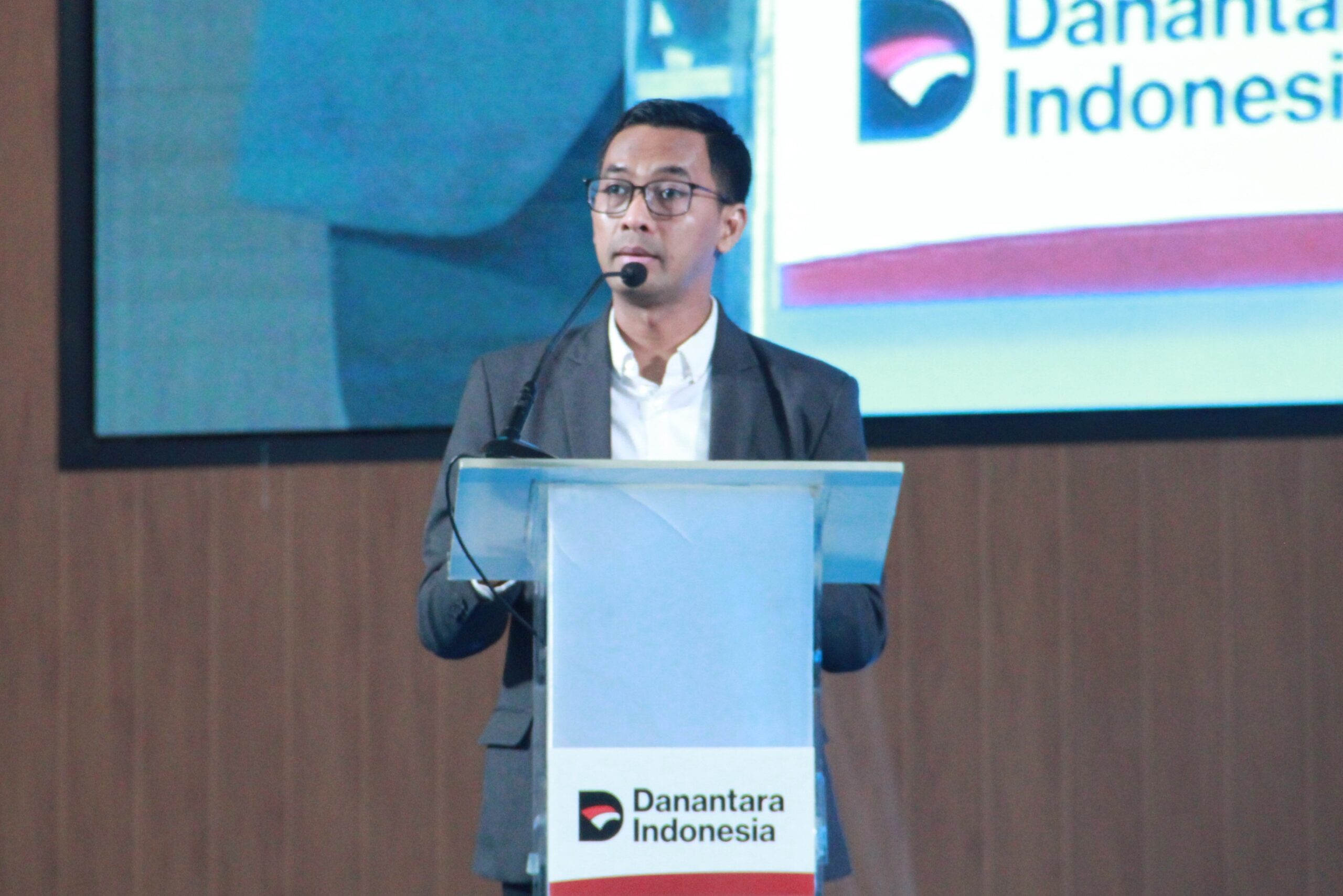 Direktur Bina Talenta Penelitian dan Pengembangan Kemdiktisaintek RI Prof Dr rer pol Heri Kuswanto MSi saat memberikan sambutan pada Pelatihan Semikonduktor bersama Arm untuk Talenta Indonesia