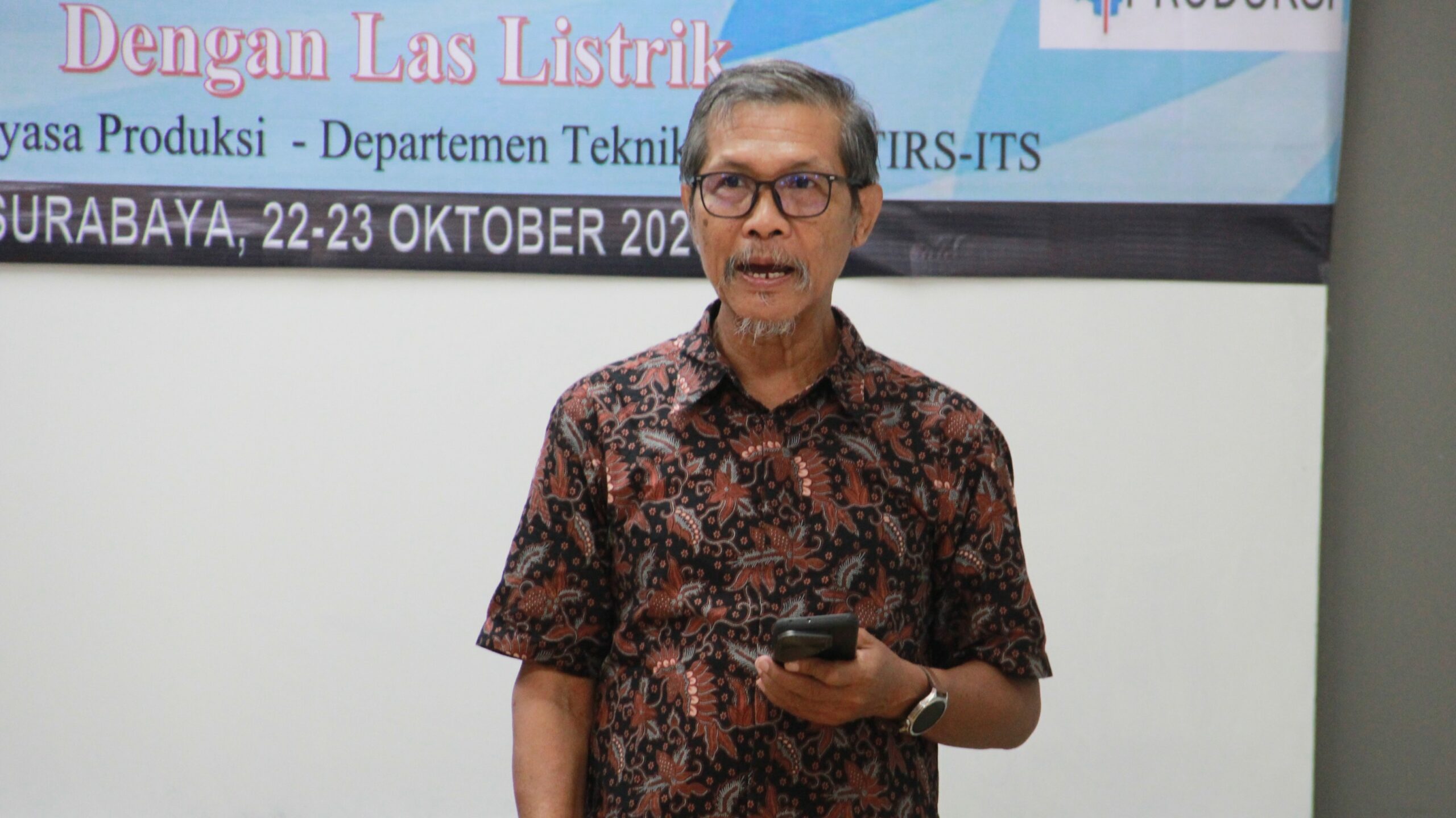 sambutan-dari-ketua-abmas-pada-pembukaan-pelatihan-pembuatan-kandang-modular