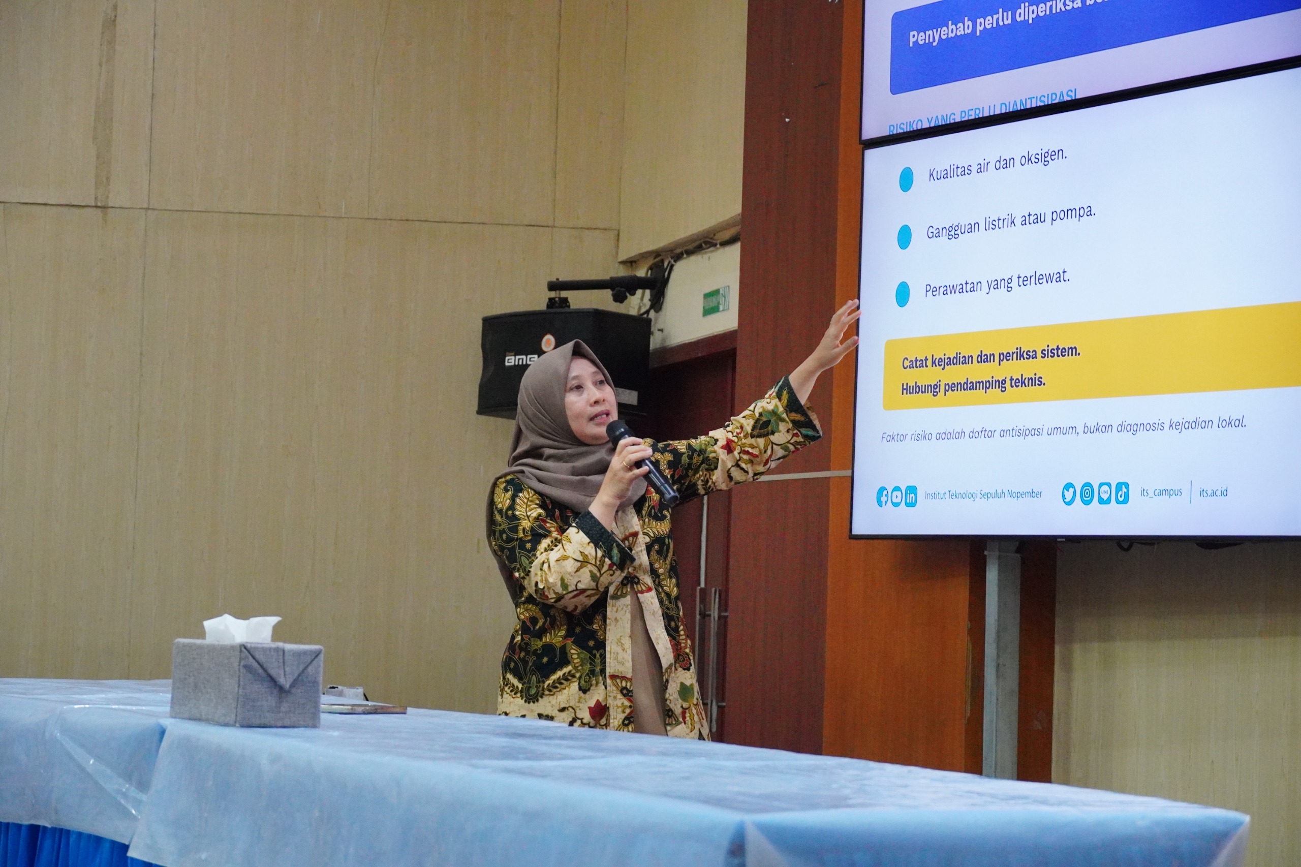 Sekretaris Institut ITS Prof Dr Ir Umi Laili Yuhana S.Kom MSc menekankan pentingnya optimalisasi lahan yang belum dimanfaatkan agar memiliki fungsi produktif.