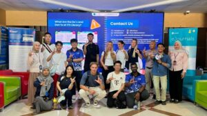 Introduction to Campus Literacy Facilities: A Group of Exchange Students Explores the ITS Library