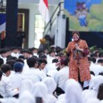 Risma Dorong Mahasiswa Baru ITS Jadi Agen Perubahan