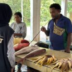 TEP ITS Bantu Nelayan Momiwaren Tingkatkan Nilai Jual Hasil Tangkapan