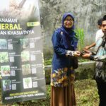 Tingkatkan Ekonomi Pesantren, ITS Rintis Kawasan Herbal Rimpang